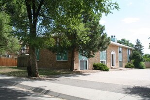 3620 S Knox Ct in Denver, CO - Building Photo