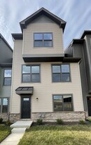 339 E Cochran St in Middletown, DE - Building Photo