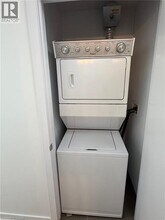 2490 Old Bronte Rd in Oakville, ON - Building Photo - Building Photo