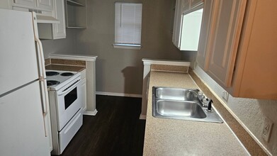 933-935 Baker St in Fort Worth, TX - Building Photo - Building Photo
