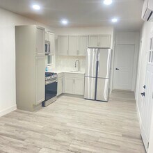 221 Summit Ave in Jersey City, NJ - Building Photo - Building Photo