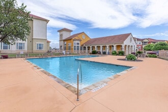 Costa Mirada in San Antonio, TX - Foto de edificio - Building Photo