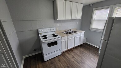 3 E Washington St in Indianapolis, IN - Building Photo - Building Photo