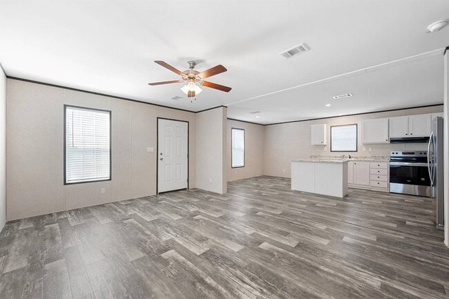 305 W Buell Dr in Ft. Myers, FL - Building Photo - Building Photo