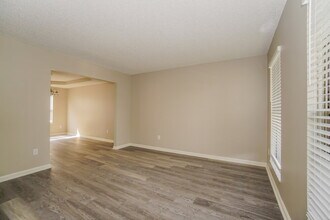 7303 Fallow Trail Dr in Reynoldsburg, OH - Building Photo - Building Photo