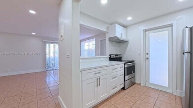 1720 Funston St in Hollywood, FL - Building Photo - Building Photo