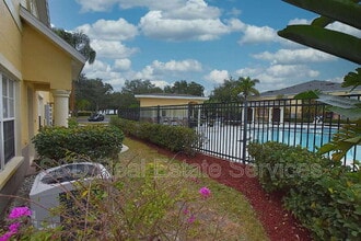 5365 River Rock Rd in Lakeland, FL - Foto de edificio - Building Photo