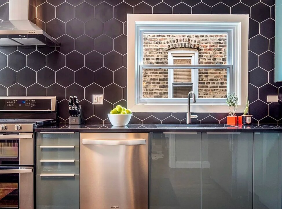 5203 N Winthrop Ave, Unit 2 in Chicago, IL - Building Photo