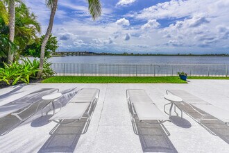 2860 S Ocean Blvd in Palm Beach, FL - Building Photo - Building Photo