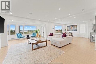 8190 Riverside Dr E in Windsor, ON - Building Photo - Building Photo