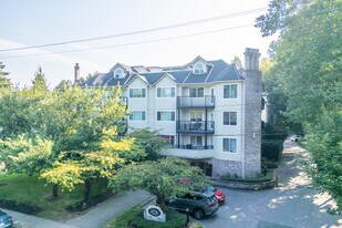 Parc Ellisse in Richmond, BC - Building Photo