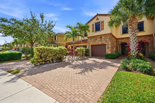 10415 Wellington Parc Dr in Wellington, FL - Building Photo - Building Photo