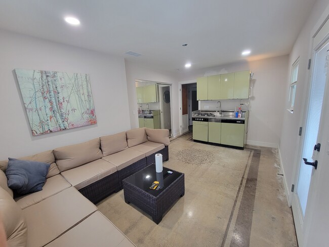 20354 Laguna Canyon Rd, Unit End Unit apartment in Laguna Beach, CA - Building Photo - Building Photo