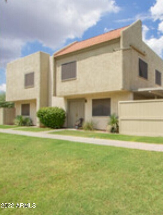 5844 N 48th Ave in Glendale, AZ - Building Photo