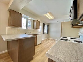 8913 W Arbor Ave in Littleton, CO - Foto de edificio - Building Photo