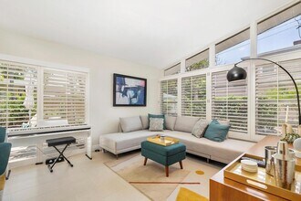 140 Greenwood Dr in West Palm Beach, FL - Building Photo - Building Photo