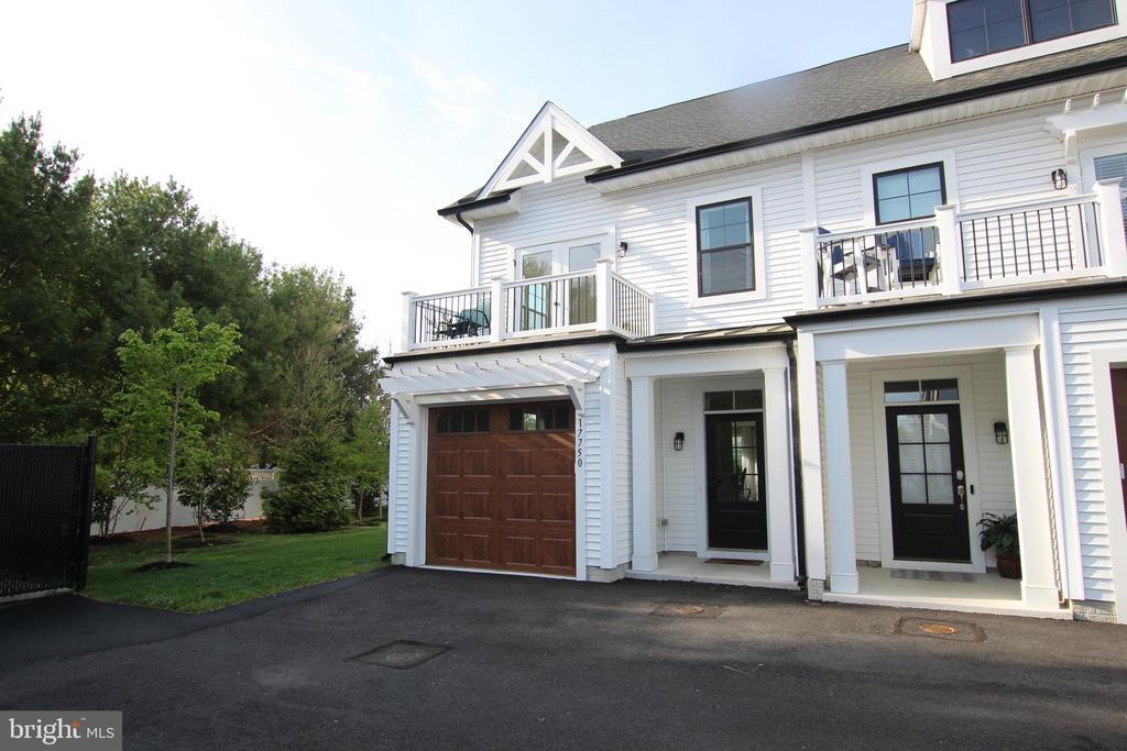 17750 Wilkens Wy in Ocean View, DE - Building Photo