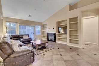 1360 Temporale Dr in Henderson, NV - Building Photo - Building Photo