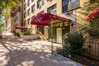 Park View Towers in New York, NY - Building Photo - Building Photo