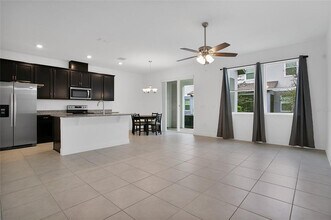 2460 Firstlight Wy in Winter Park, FL - Building Photo - Building Photo