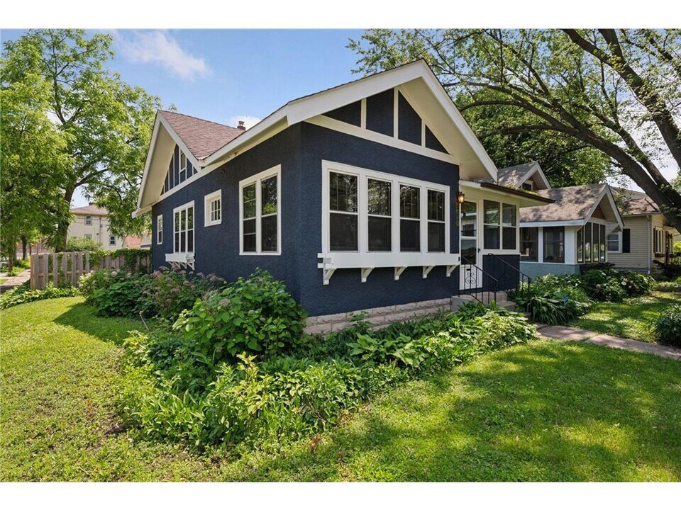 4501 1st Ave S in Minneapolis, MN - Building Photo