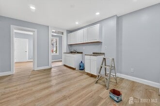 11 N Willow St, Unit 1 in Trenton, NJ - Building Photo - Building Photo