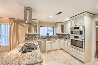 371 Placer Creek Ln in Henderson, NV - Building Photo - Building Photo
