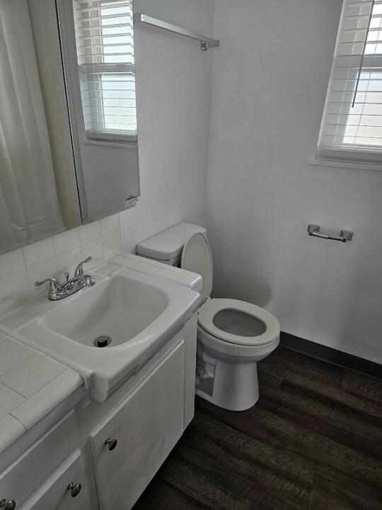 828 Empire Ave in Ventura, CA - Building Photo