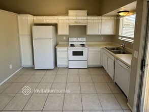 4431 N 85th Ave in Phoenix, AZ - Foto de edificio - Building Photo