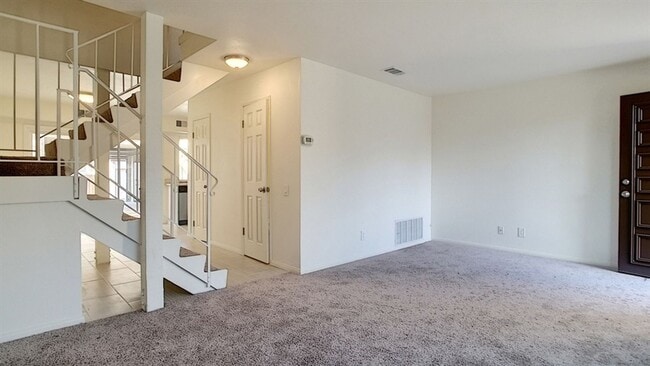 9469 Carlton Oaks Dr