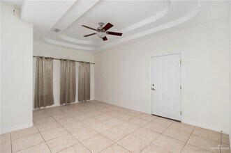 4011 Lomita St in Edinburg, TX - Building Photo - Building Photo