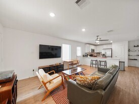 1238 Millers Pass Dr in Rosenberg, TX - Building Photo