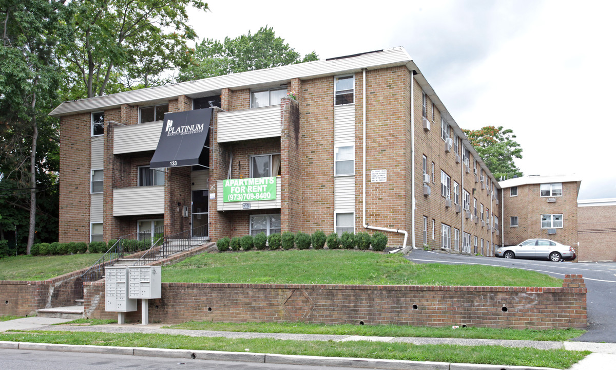 133 Cleveland St in Orange, NJ - Building Photo