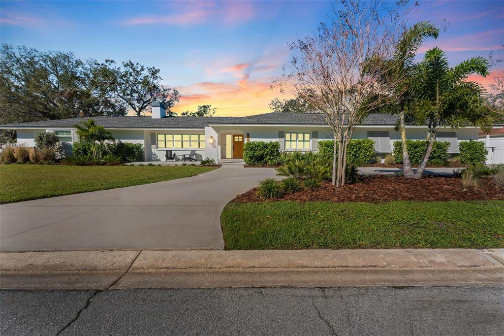 1664 Sharon Way in Clearwater, FL - Building Photo