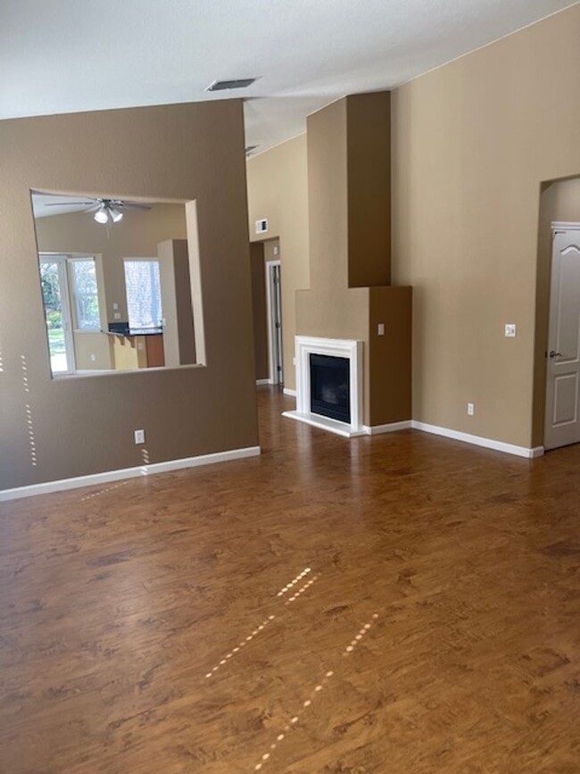 2033 Misty Meadow Dr in Folsom, CA - Building Photo - Building Photo