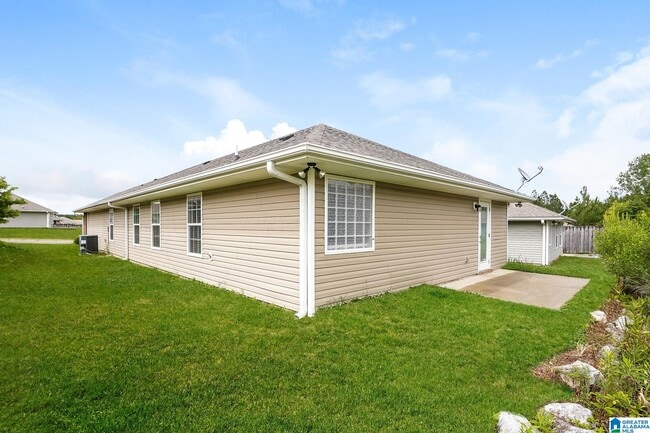 3008 Village Ridge Dr in Calera, AL - Building Photo - Building Photo