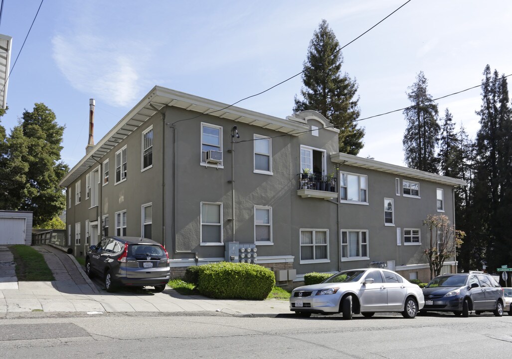 3501-3505 Lakeshore Ave in Oakland, CA - Building Photo