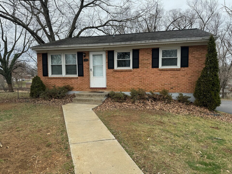 2816 Idlewild Blvd NE in Roanoke, VA - Building Photo