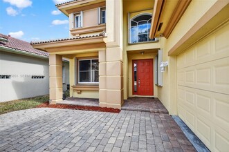 9041 Silver Glen Way in Wellington, FL - Building Photo - Building Photo