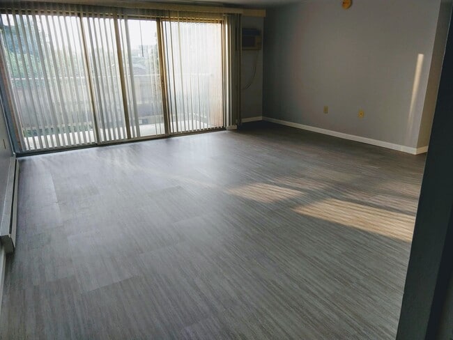 200 Highland Ave, Unit 411