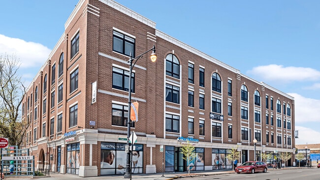 property at 1502 W Ainslie St