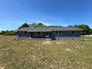 1283 Walter Grissom Rd in Kittrell, NC - Building Photo - Building Photo