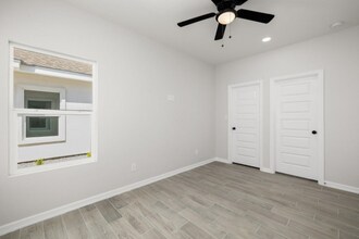 1217 S Xanthia St in Alton, TX - Building Photo - Building Photo