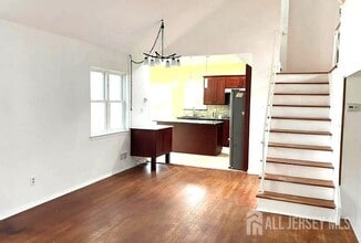59 Victory Pl in East Brunswick, NJ - Building Photo - Building Photo