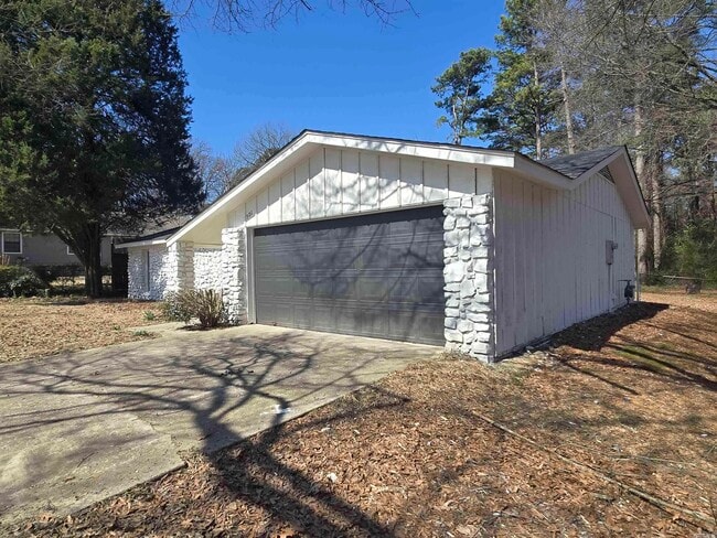501 Bristol Dr in Bryant, AR - Building Photo - Building Photo
