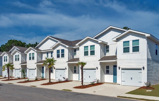 Gulf Stream Townhomes in Orange Beach, AL - Foto de edificio - Building Photo