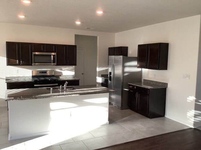 2281 Solara Loop NE in Rio Rancho, NM - Foto de edificio - Building Photo