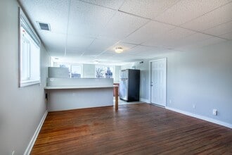 84 E Main St in Brevard, NC - Building Photo - Building Photo