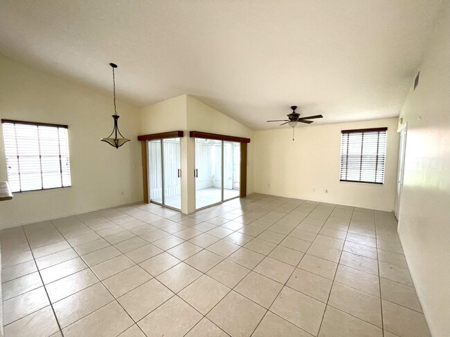 718 Pine Island Dr in Melbourne, FL - Building Photo - Building Photo