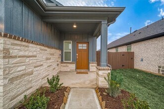 20822 Carleton Lake Ln in Tomball, TX - Building Photo - Building Photo